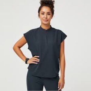 Figs Rafaela Top, NEW in packaging, size M, Dark Harbor blue